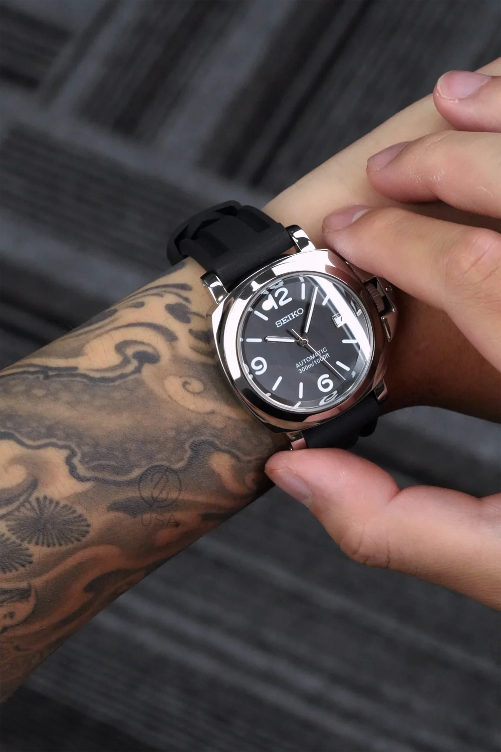 Mod Luminor Black