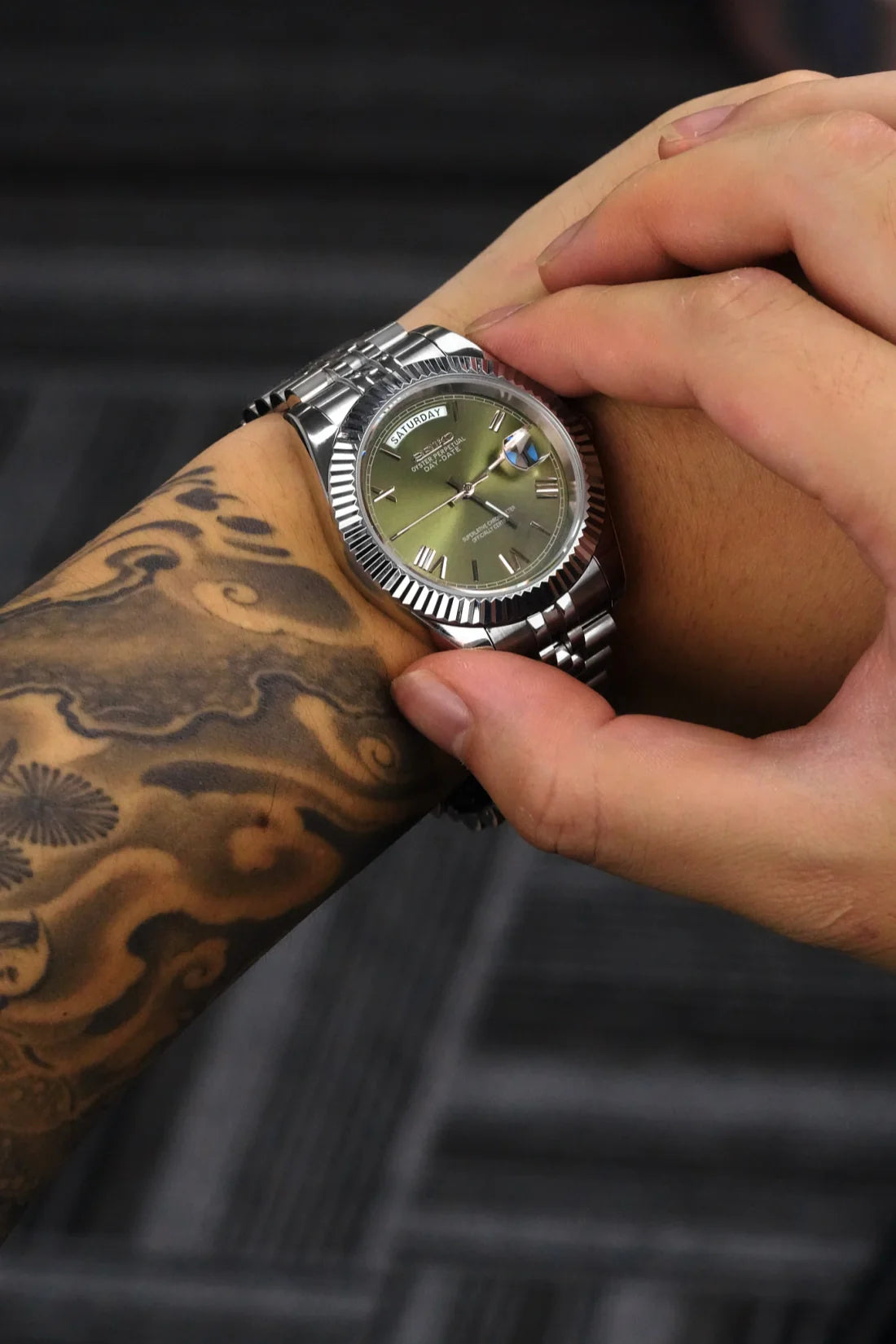 Mod Day-Date Green - SKYRIM WRIST 